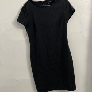 Beautiful dress for the office very casual and elegant